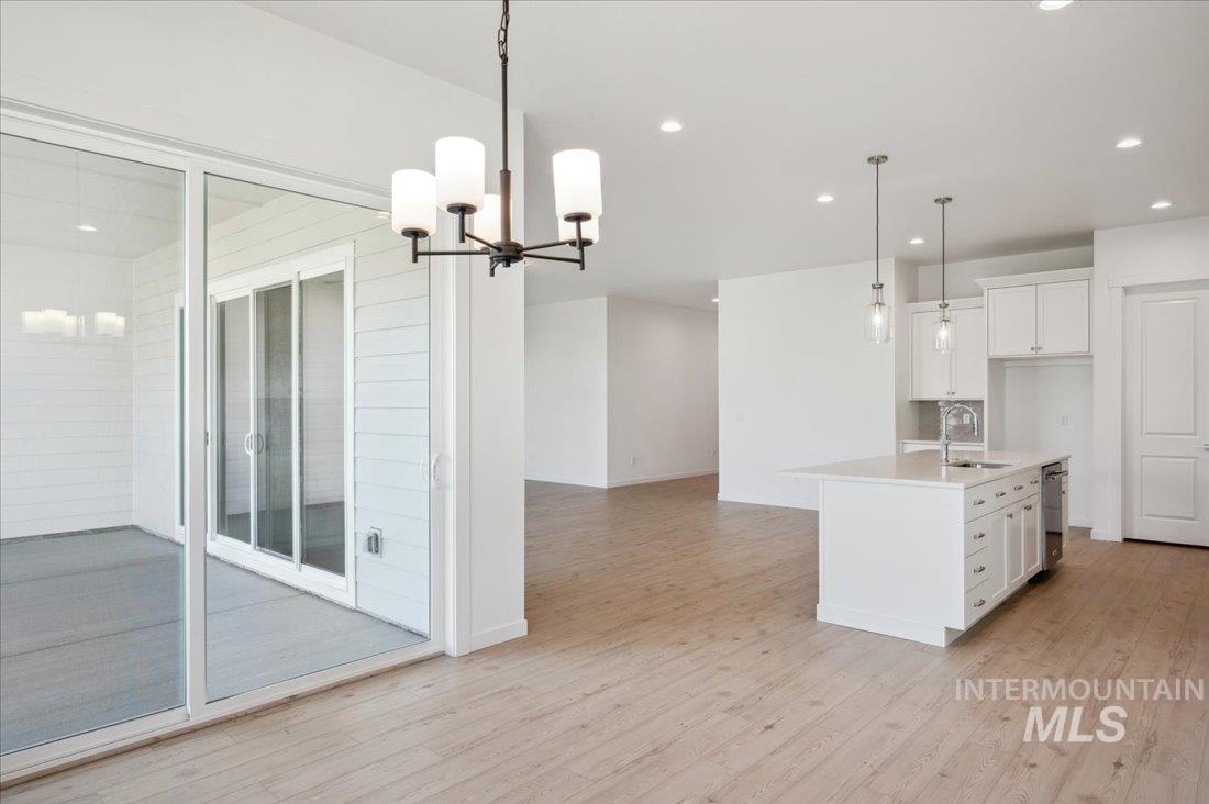 8828 S Waterclover Way Property Photo 16