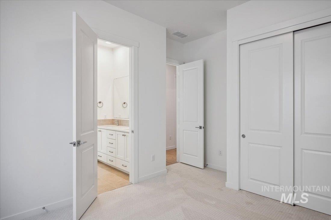 8828 S Waterclover Way Property Photo 31