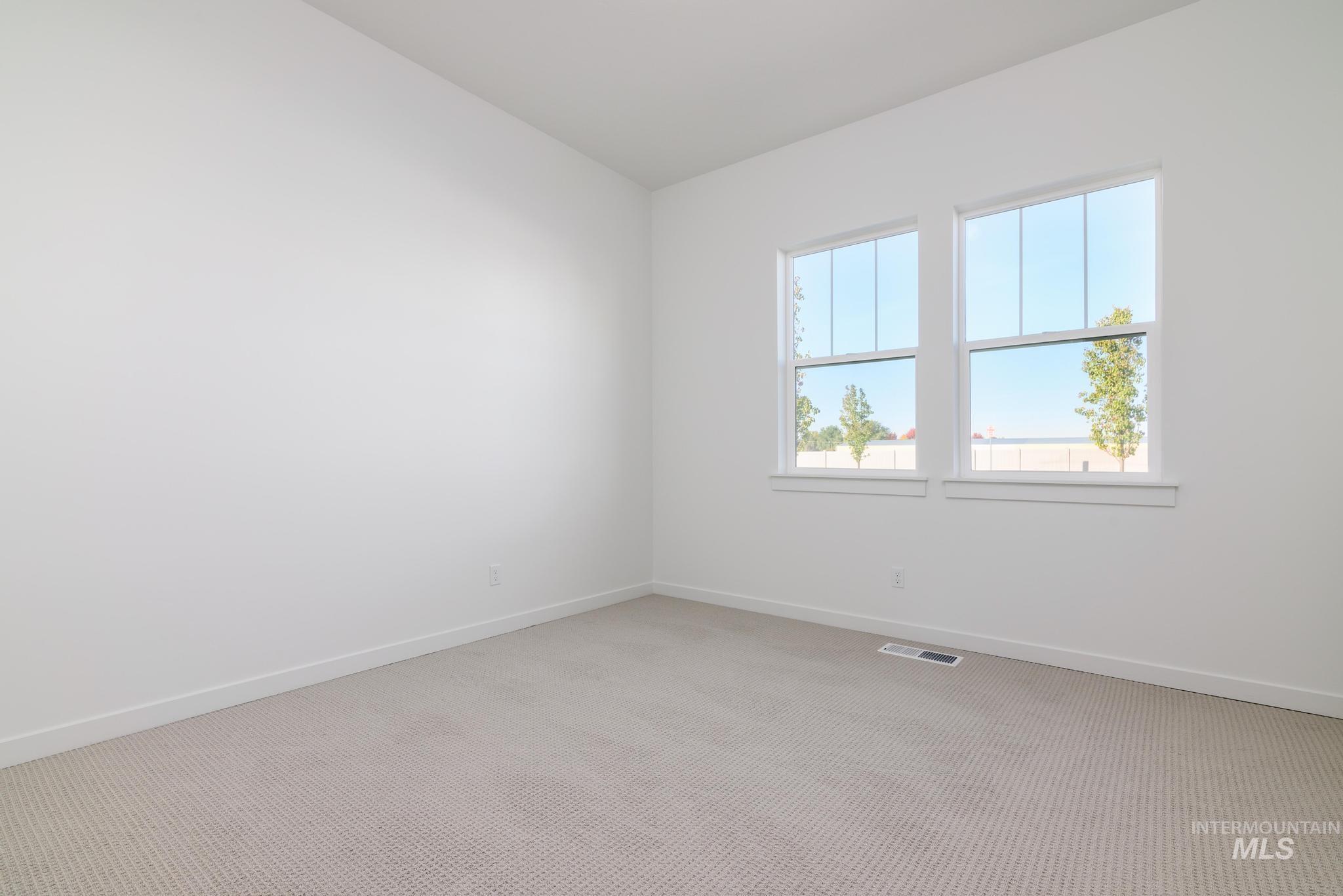 2158 N Milestone Way Property Photo 20