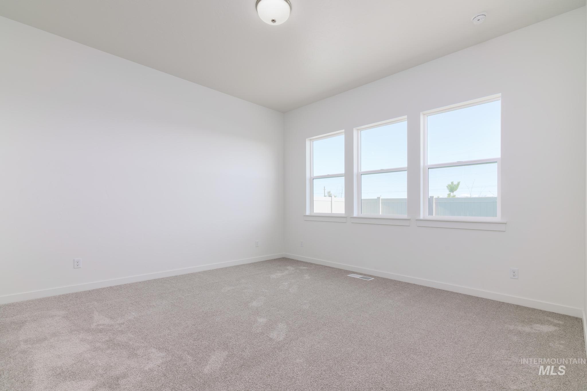 2372 N Leatherwood Ave. Property Photo 20