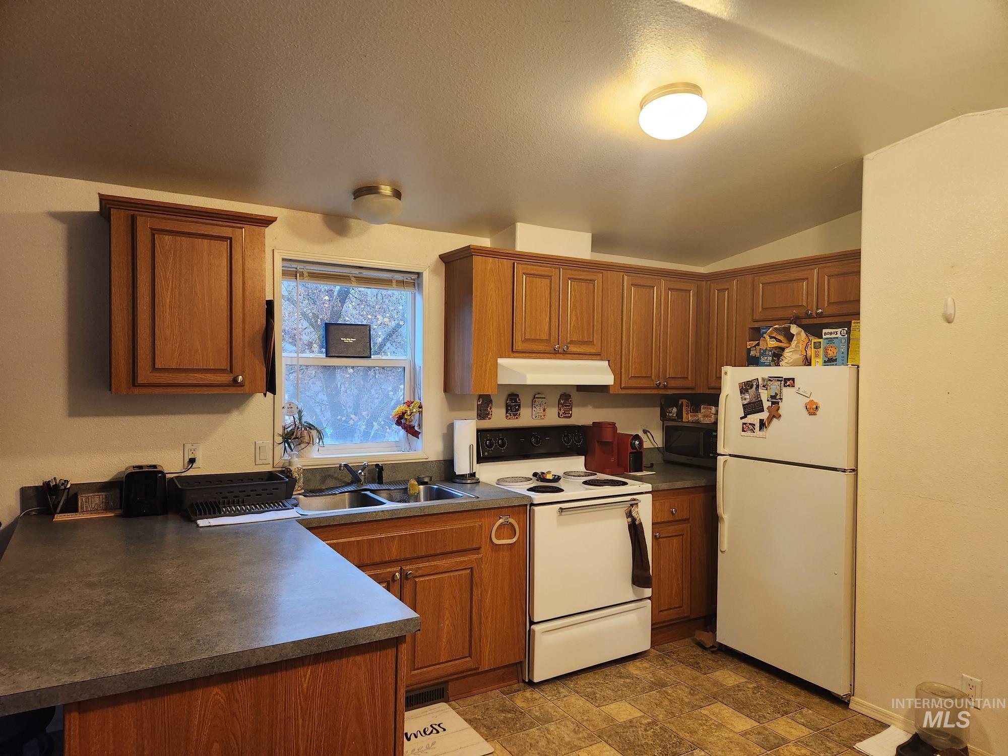 135 N Marion St Property Photo 8