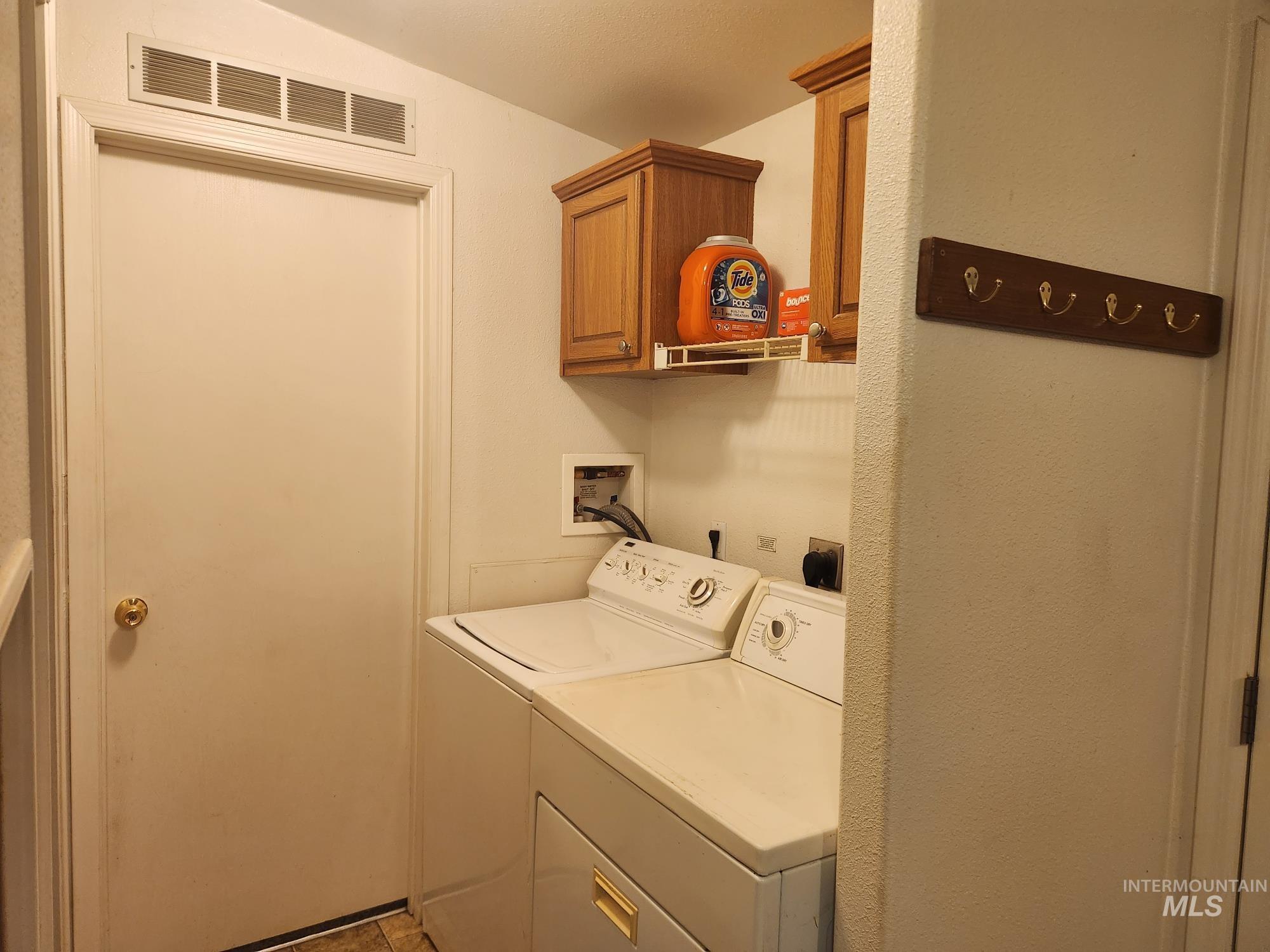 135 N Marion St Property Photo 9