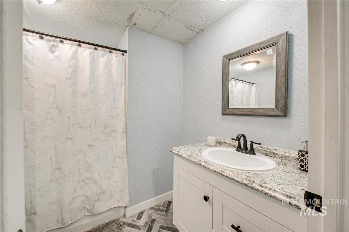 5015 E Ustick Rd. Property Photo 14