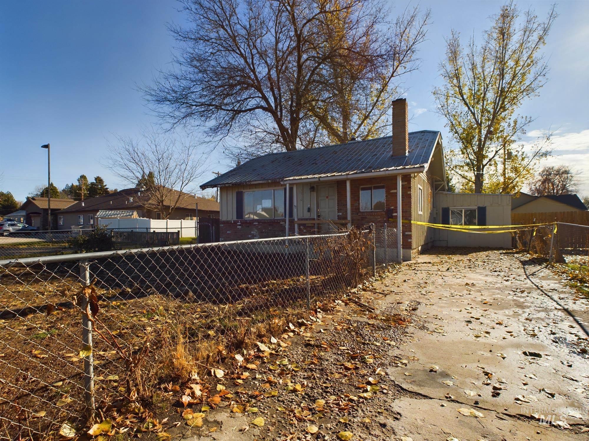 1510 1st Ave S Property Photo 2