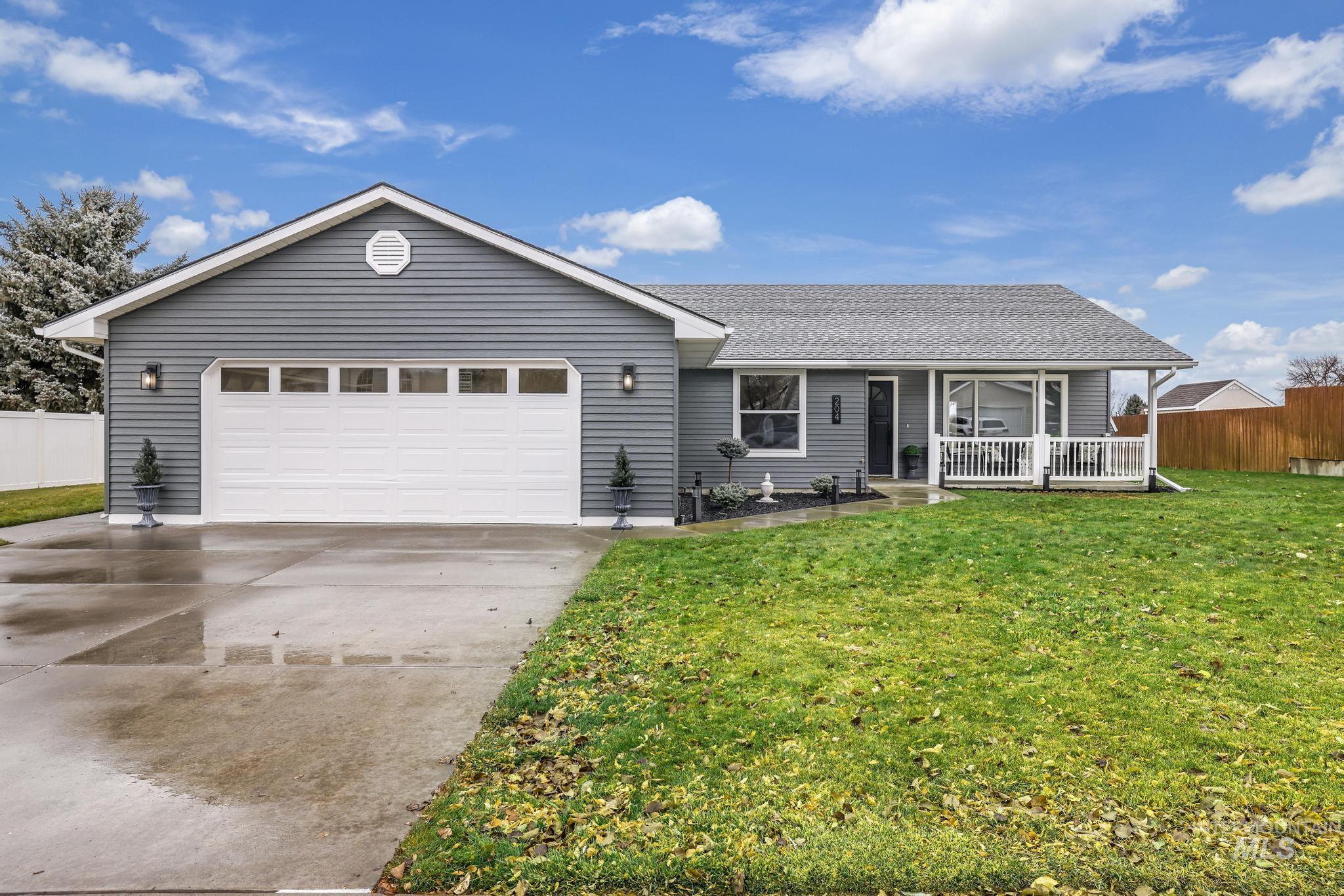 204 Gem Dr Property Photo