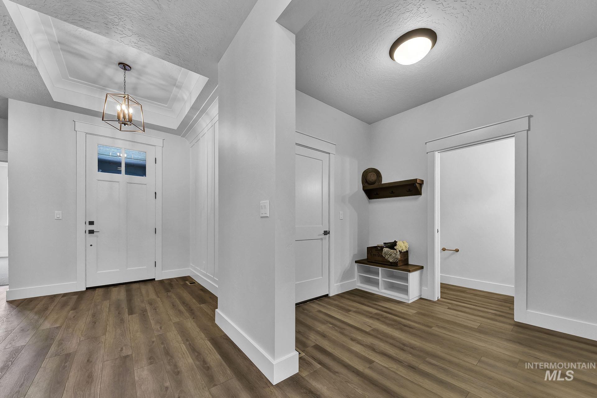 2632 E Galleon Ln Property Photo 5