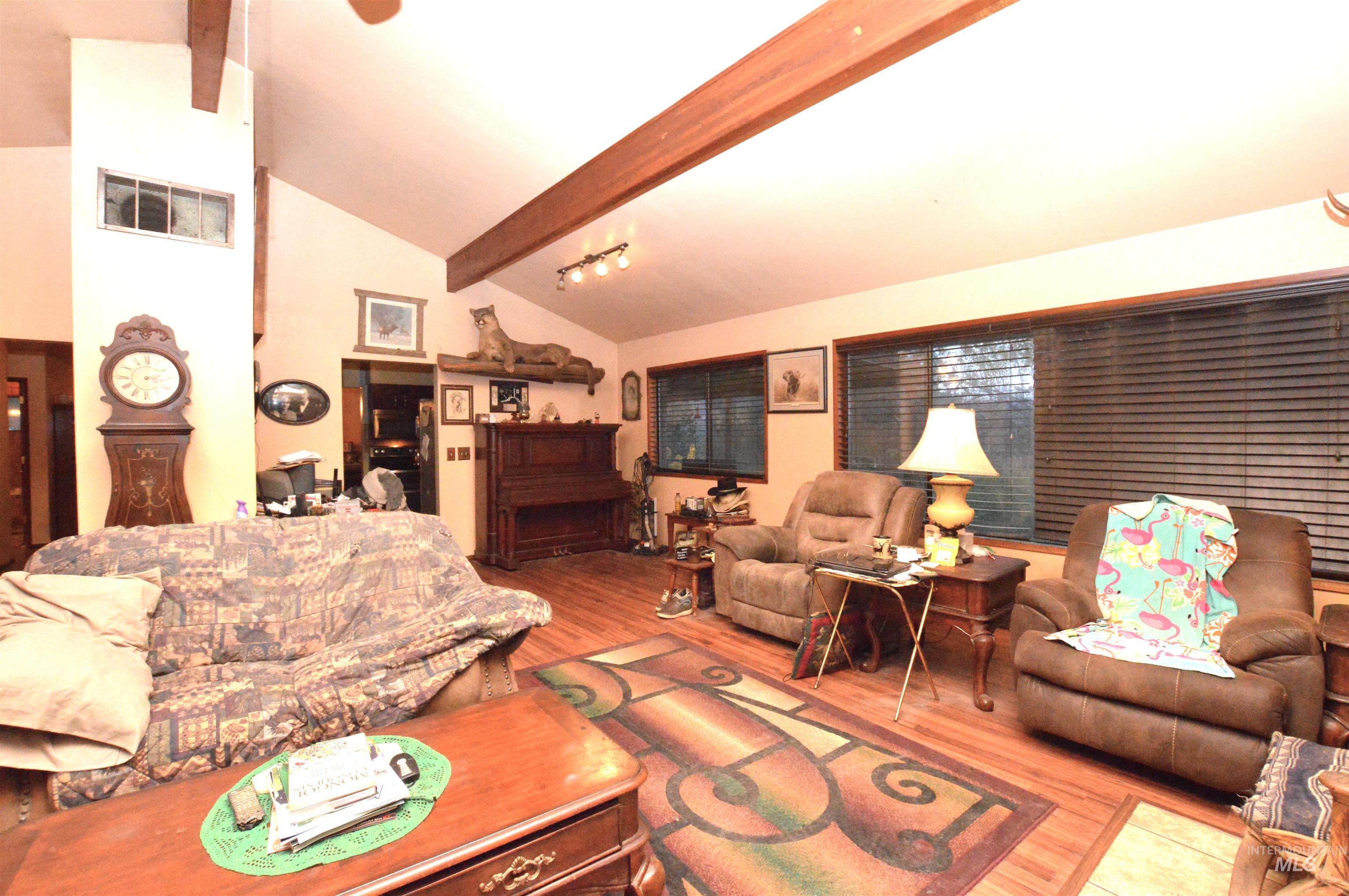 148 Linder Ln Property Photo 5