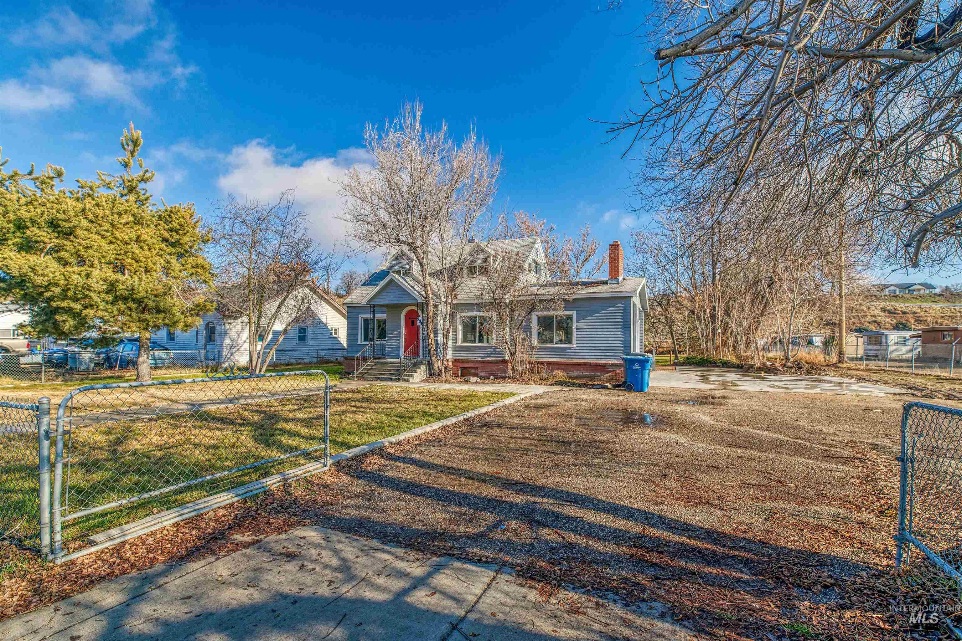 904 N Illinois Property Photo 3