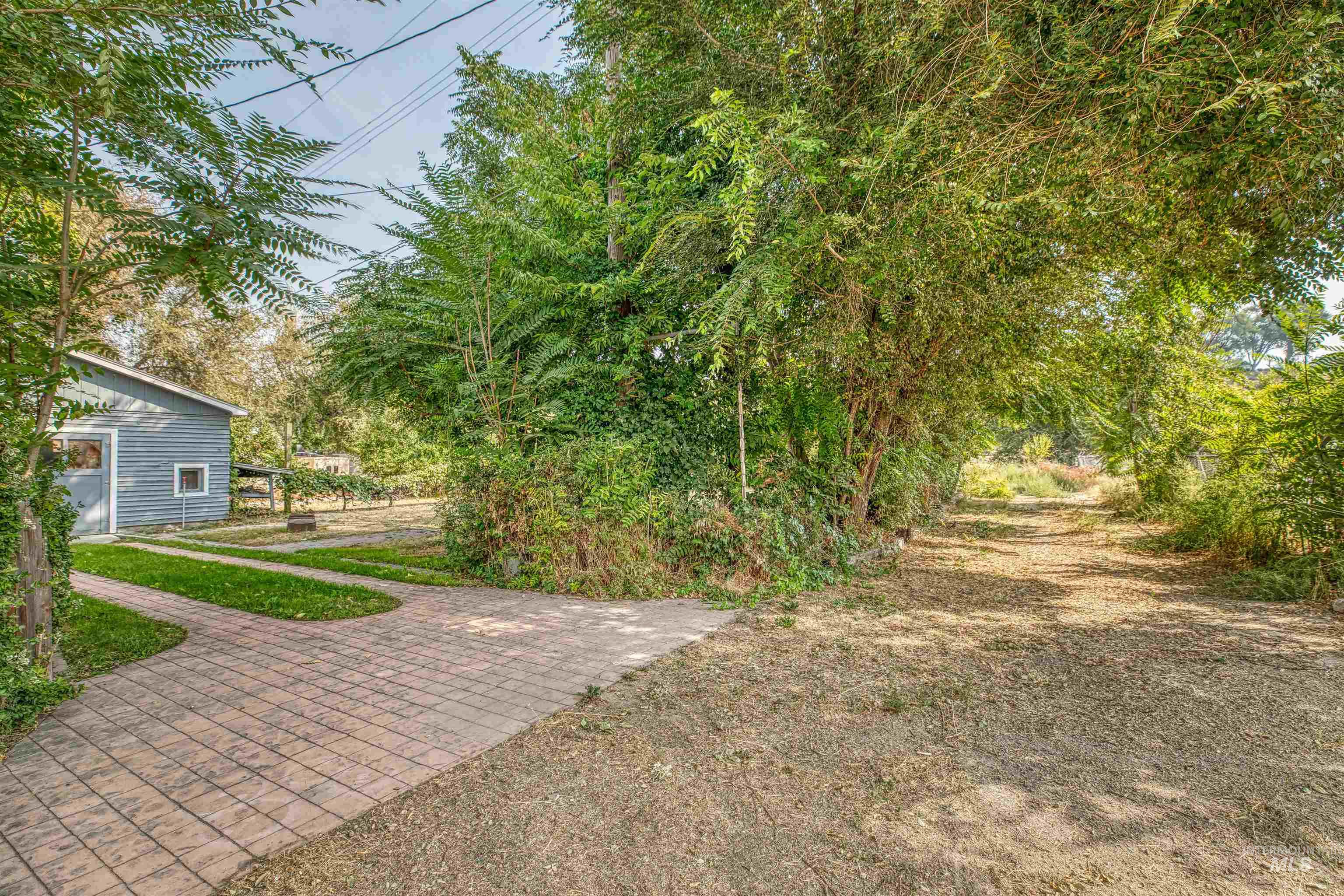 904 N Illinois Property Photo 8