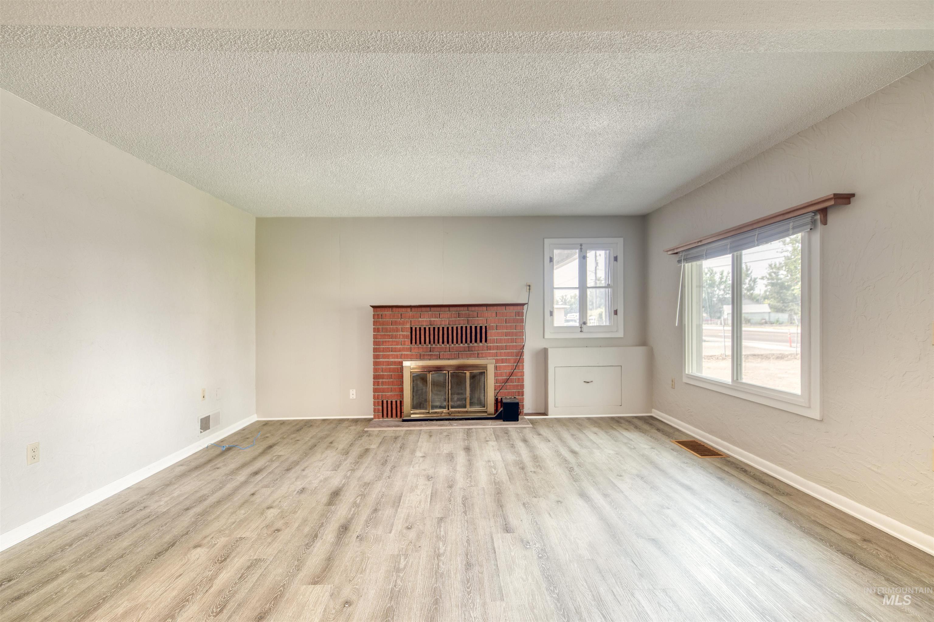 904 N Illinois Property Photo 21