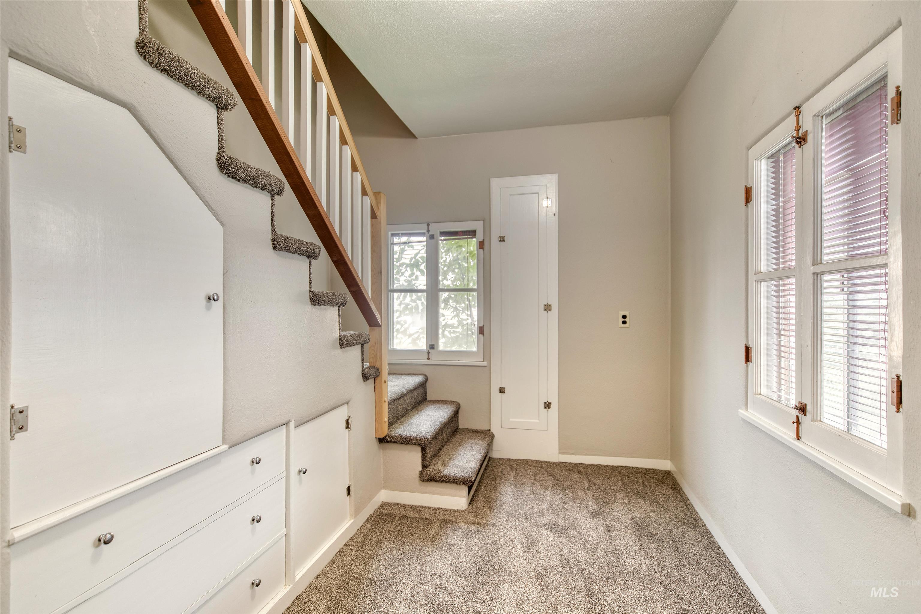 904 N Illinois Property Photo 32