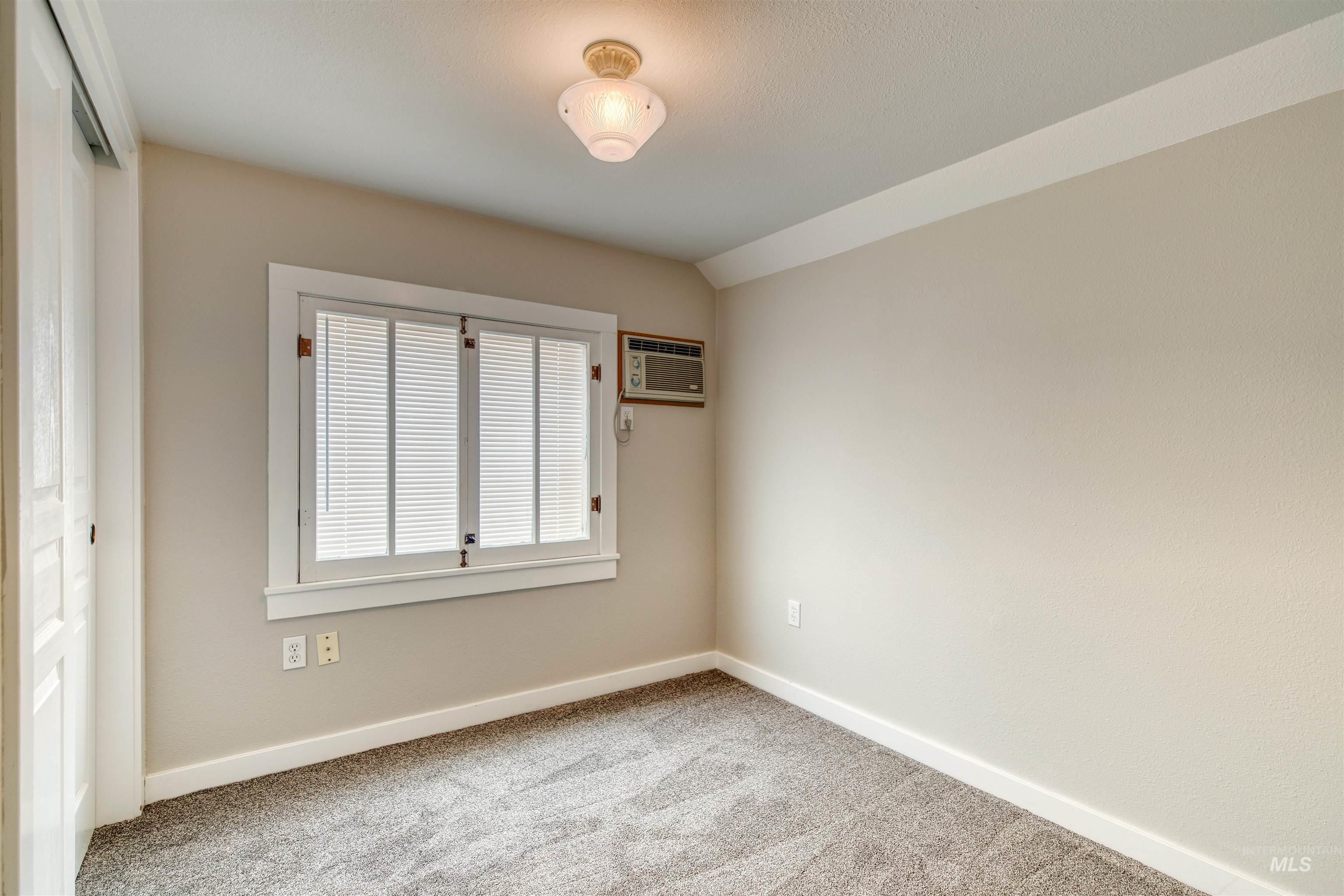 904 N Illinois Property Photo 33