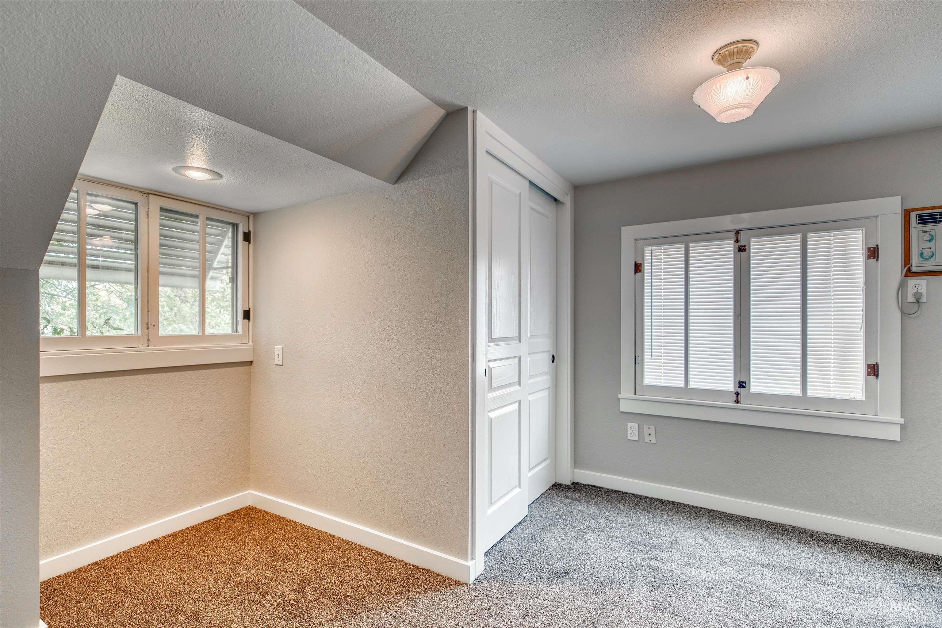 904 N Illinois Property Photo 34