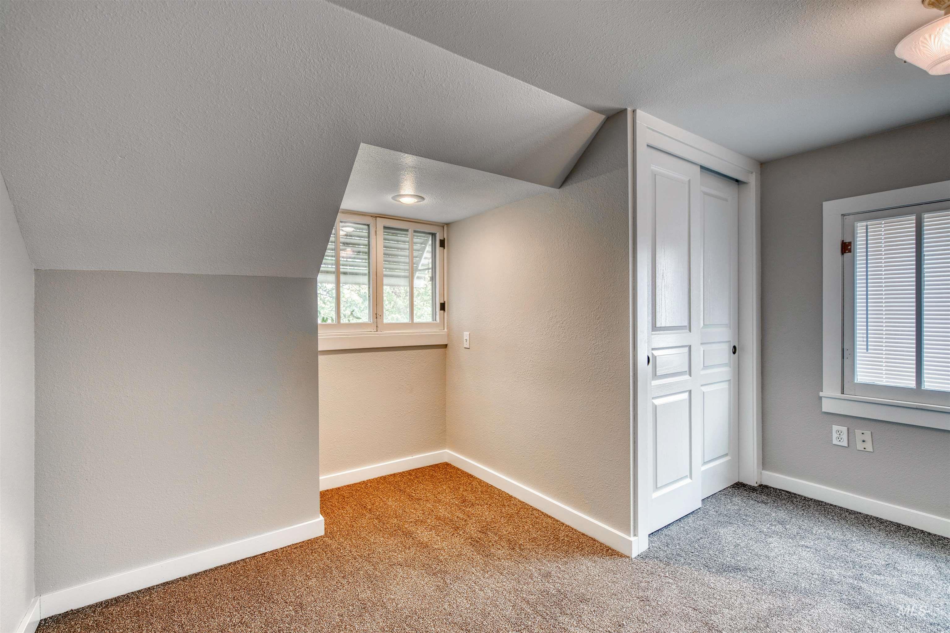 904 N Illinois Property Photo 35