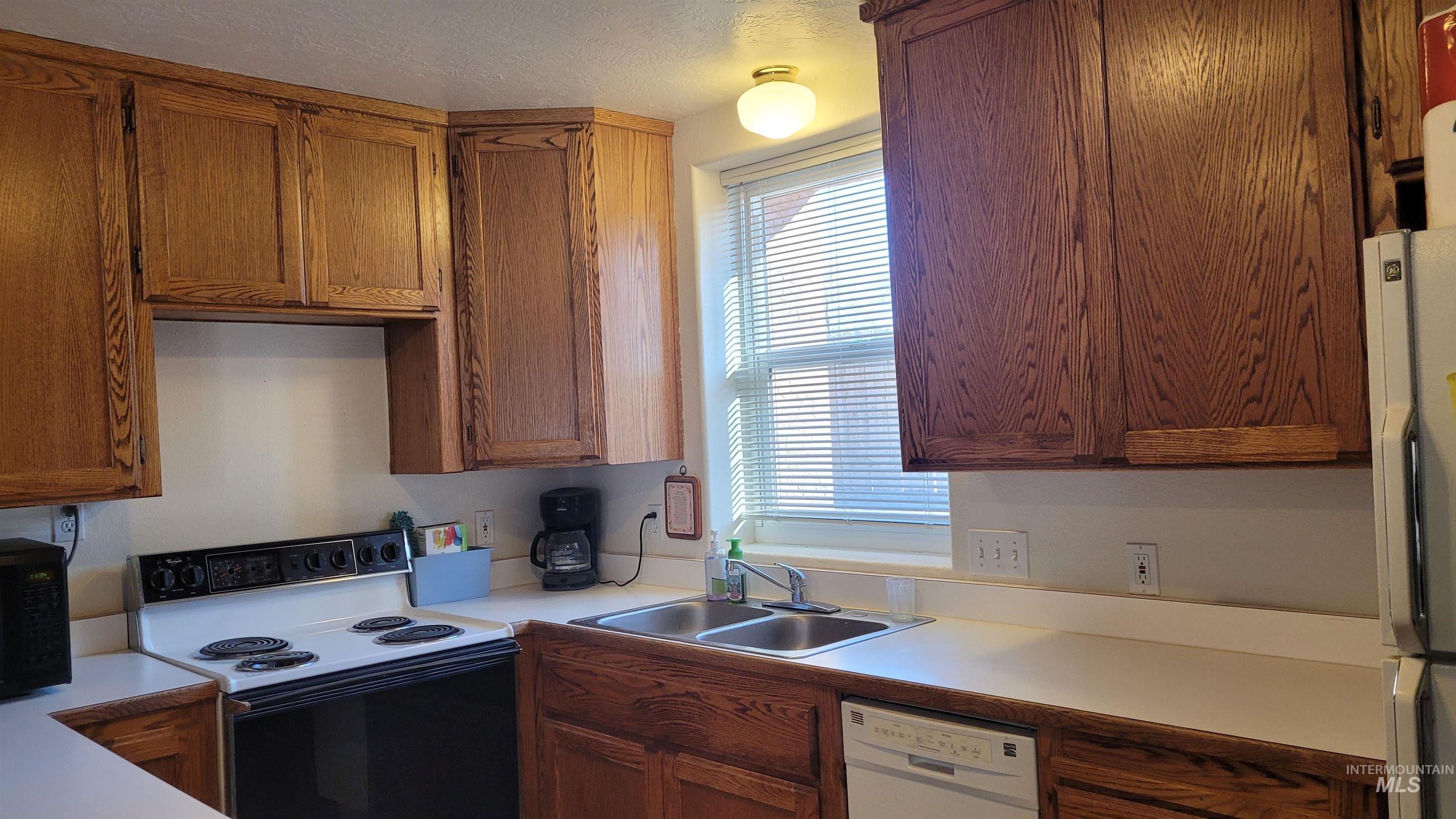 1501 Miller Property Photo 3