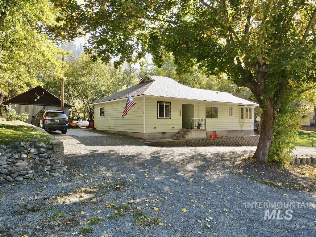 2978 Highway 13 Property Photo 1