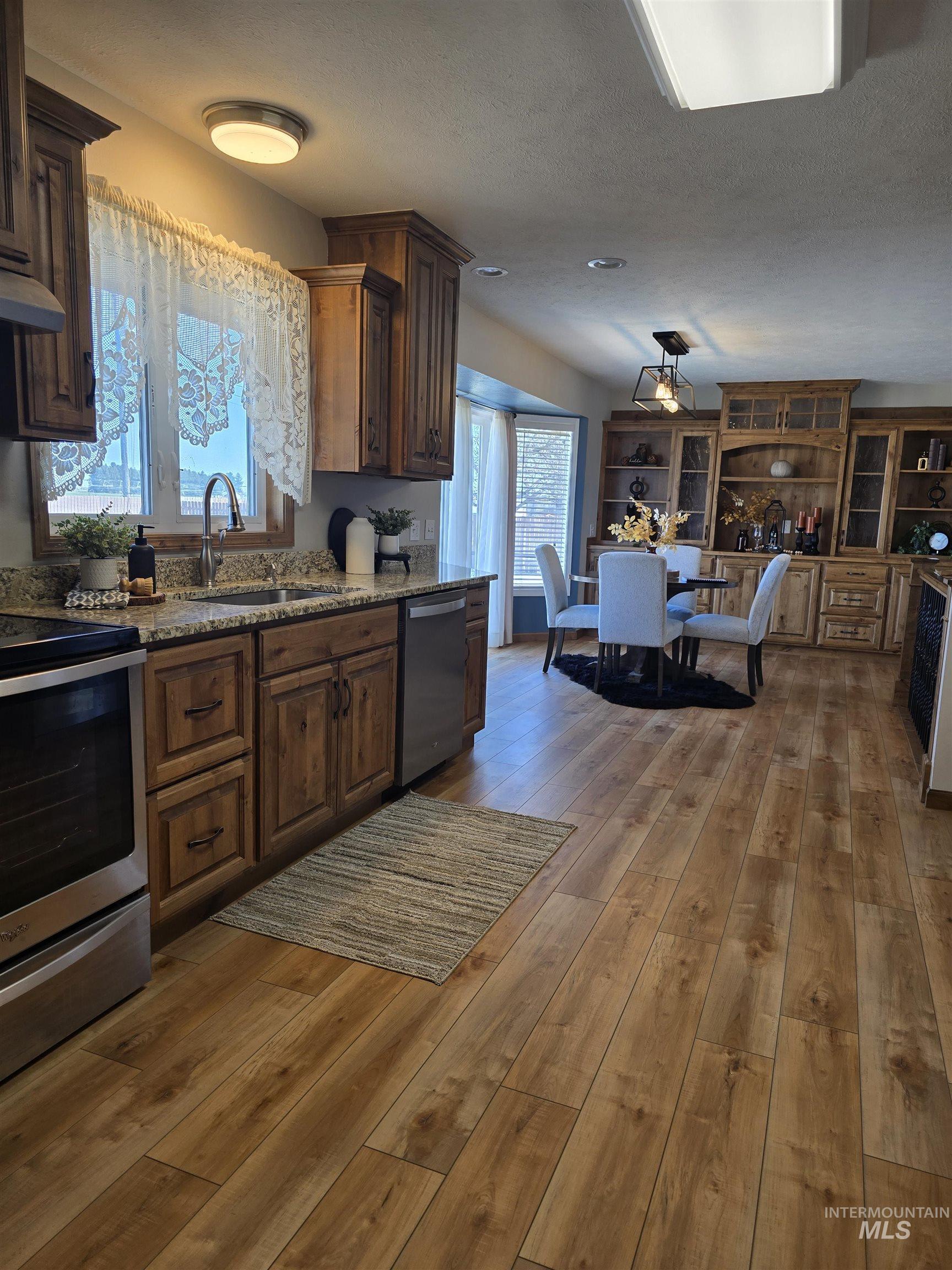 524 N Val Verde Property Photo 8