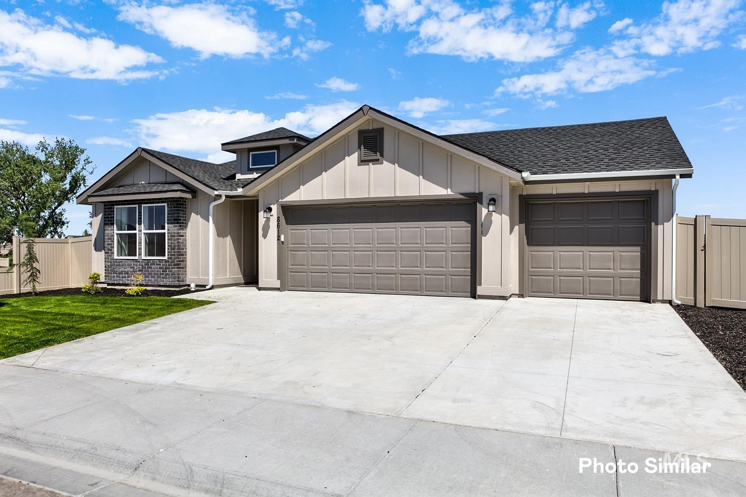 18267 N Brambleberry Way Property Photo 31