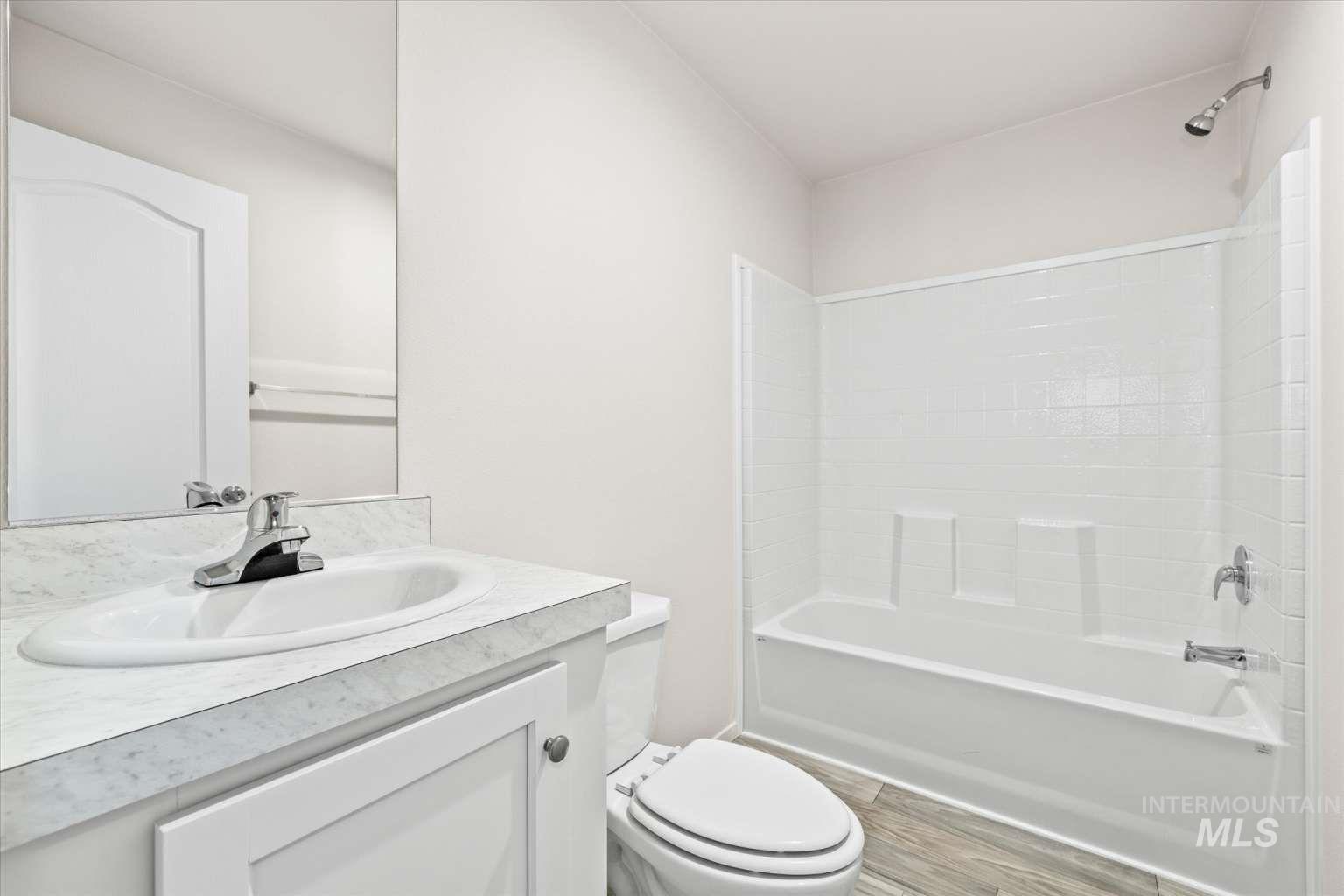215 Dawn Dr Property Photo 16