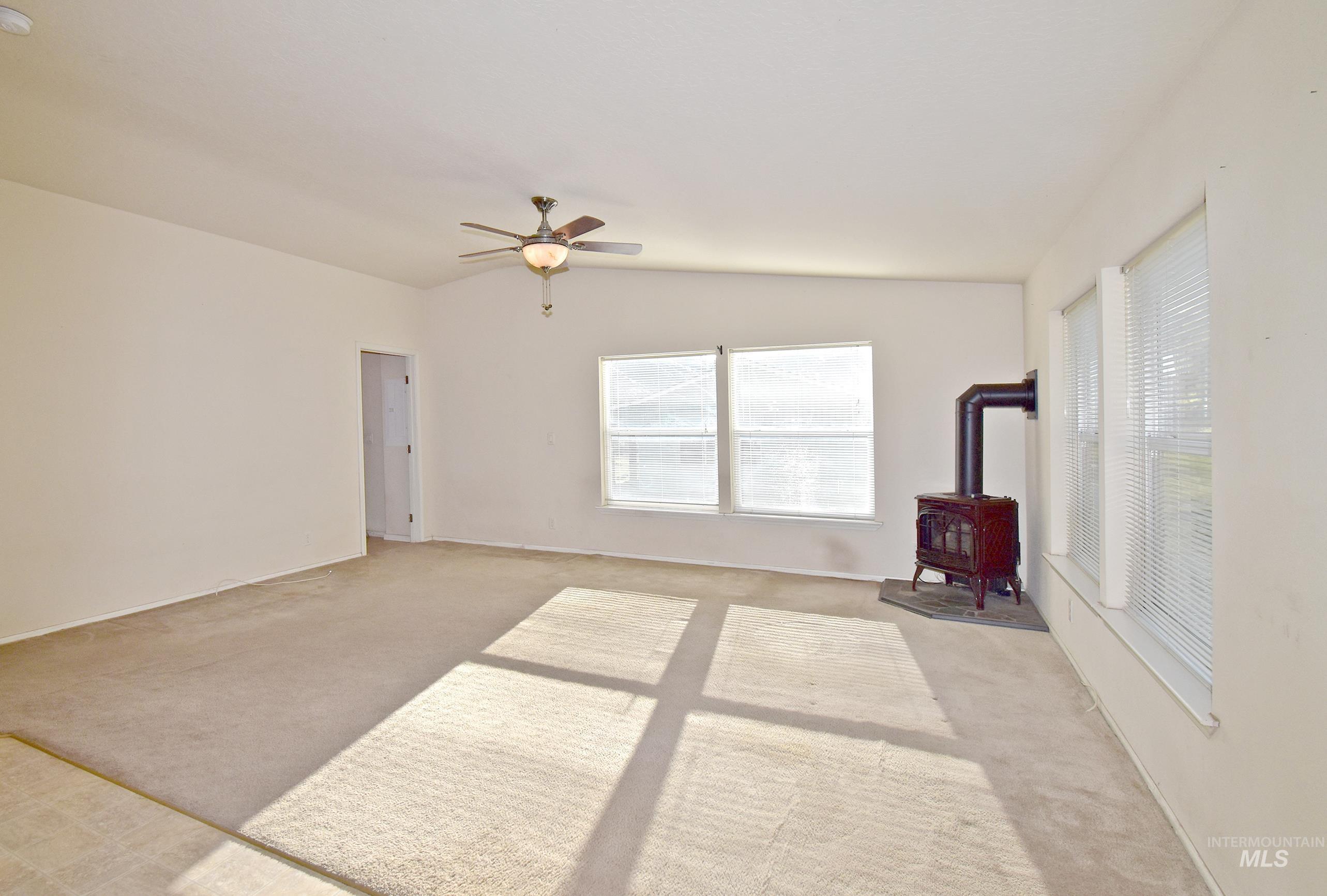 16186 Snake River Road Property Photo 9