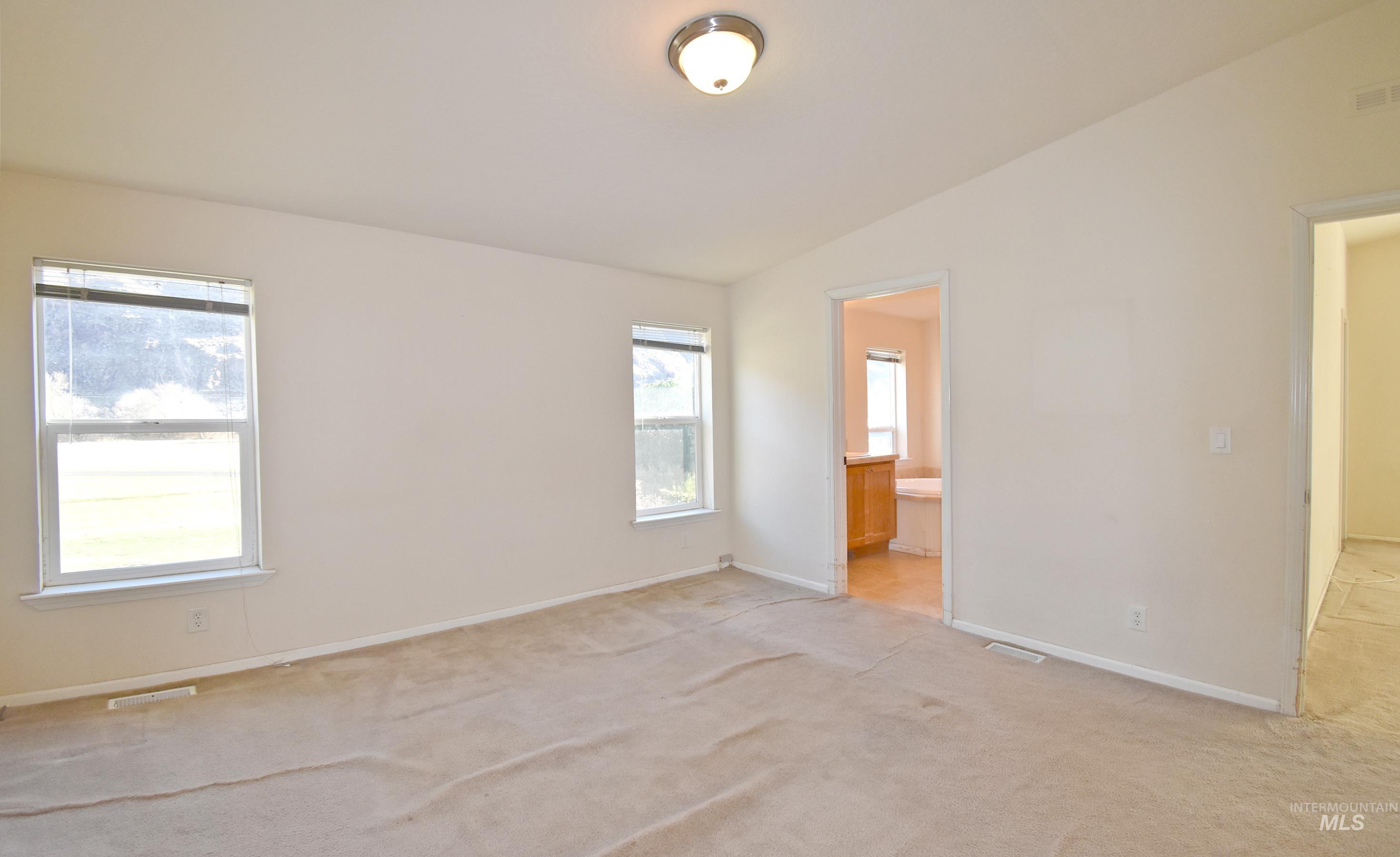 16186 Snake River Road Property Photo 14