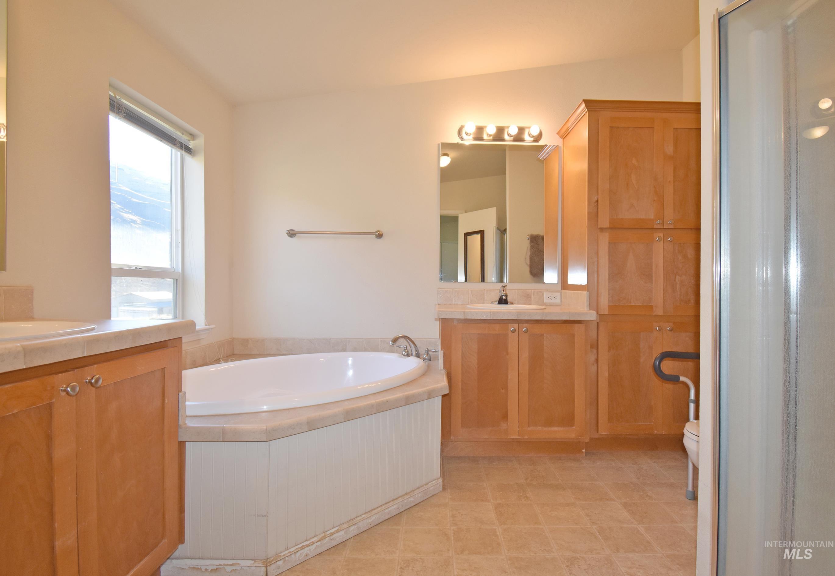 16186 Snake River Road Property Photo 15