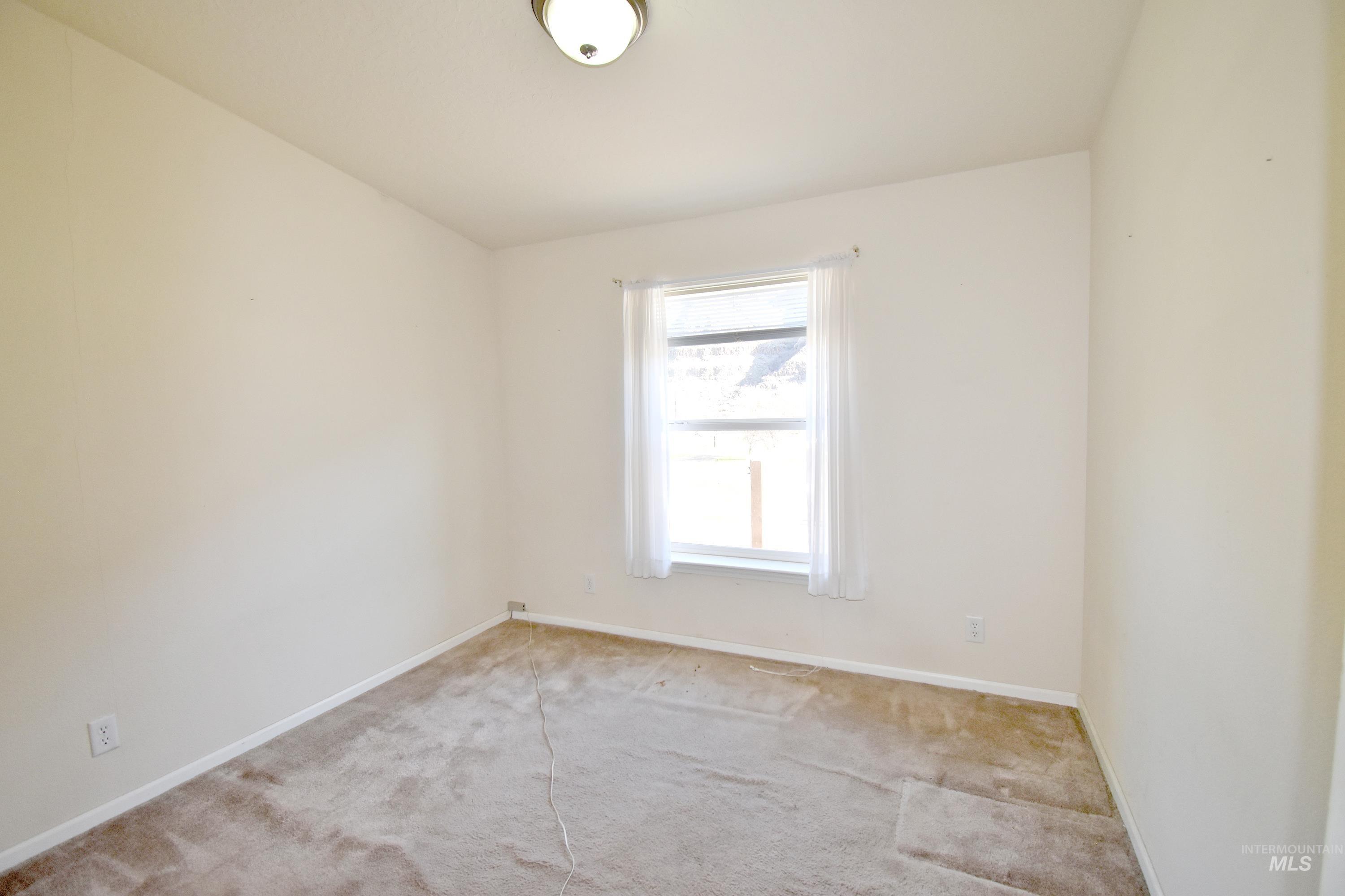 16186 Snake River Road Property Photo 32
