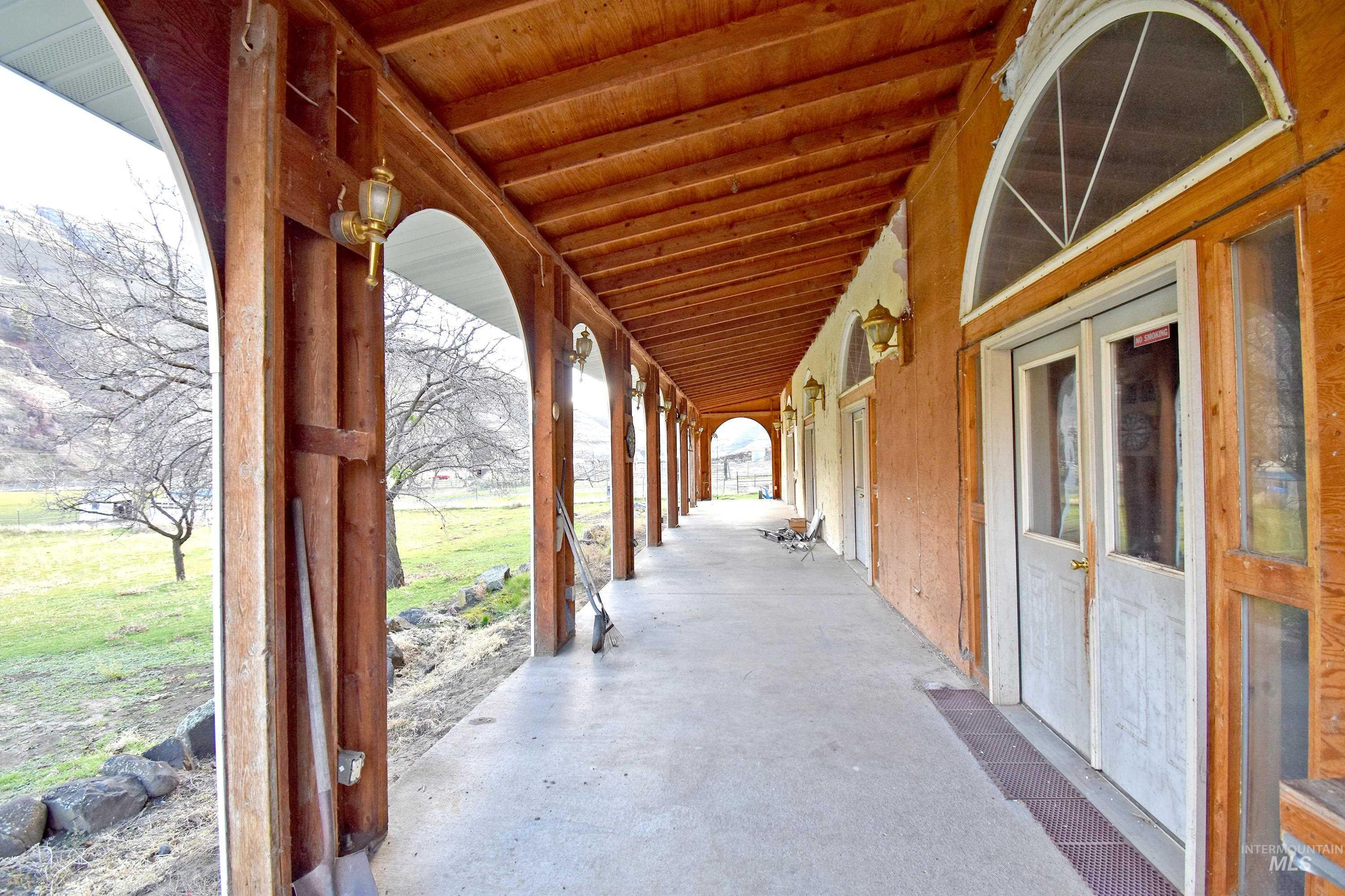 16186 Snake River Road Property Photo 43
