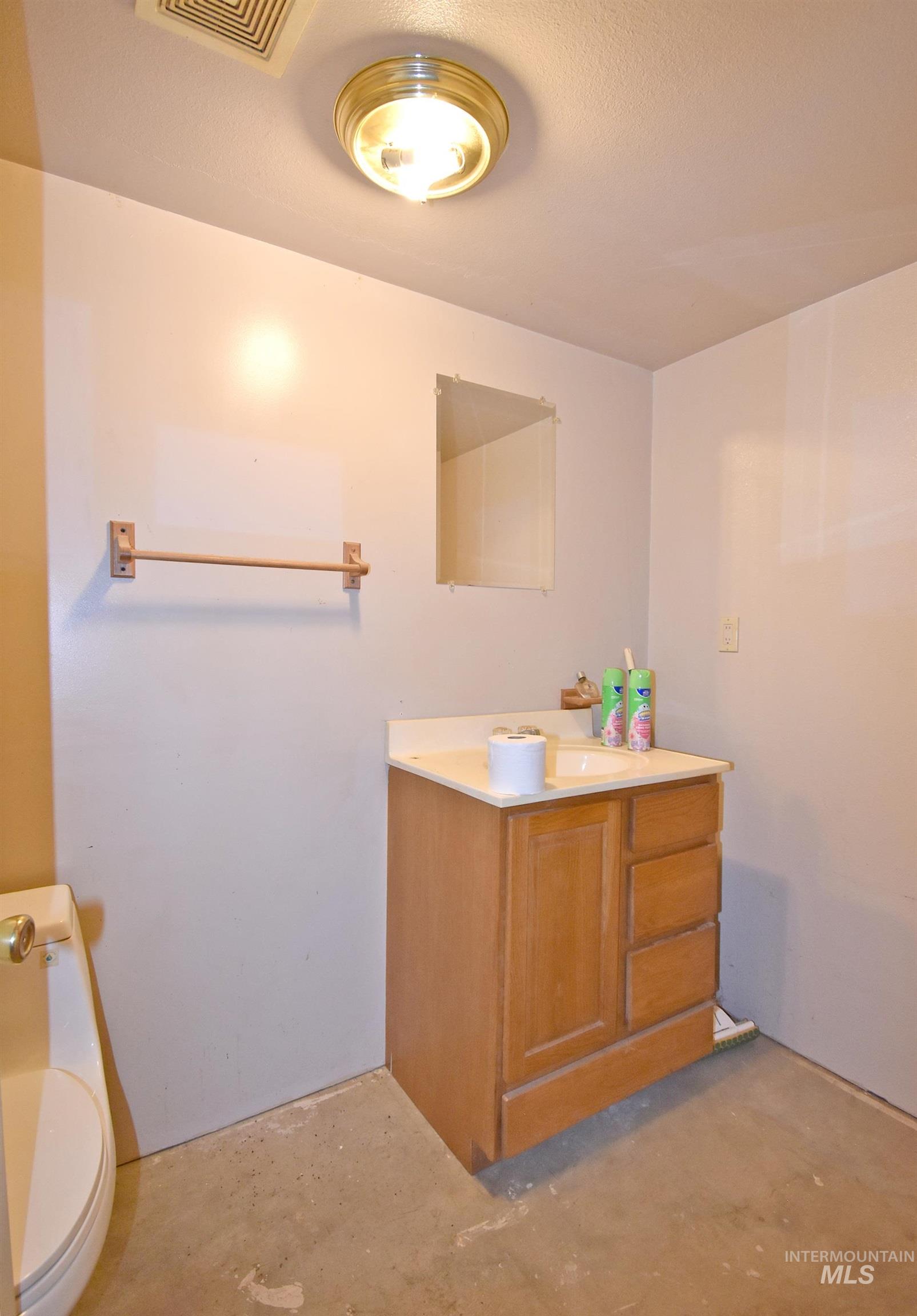 16186 Snake River Road Property Photo 45