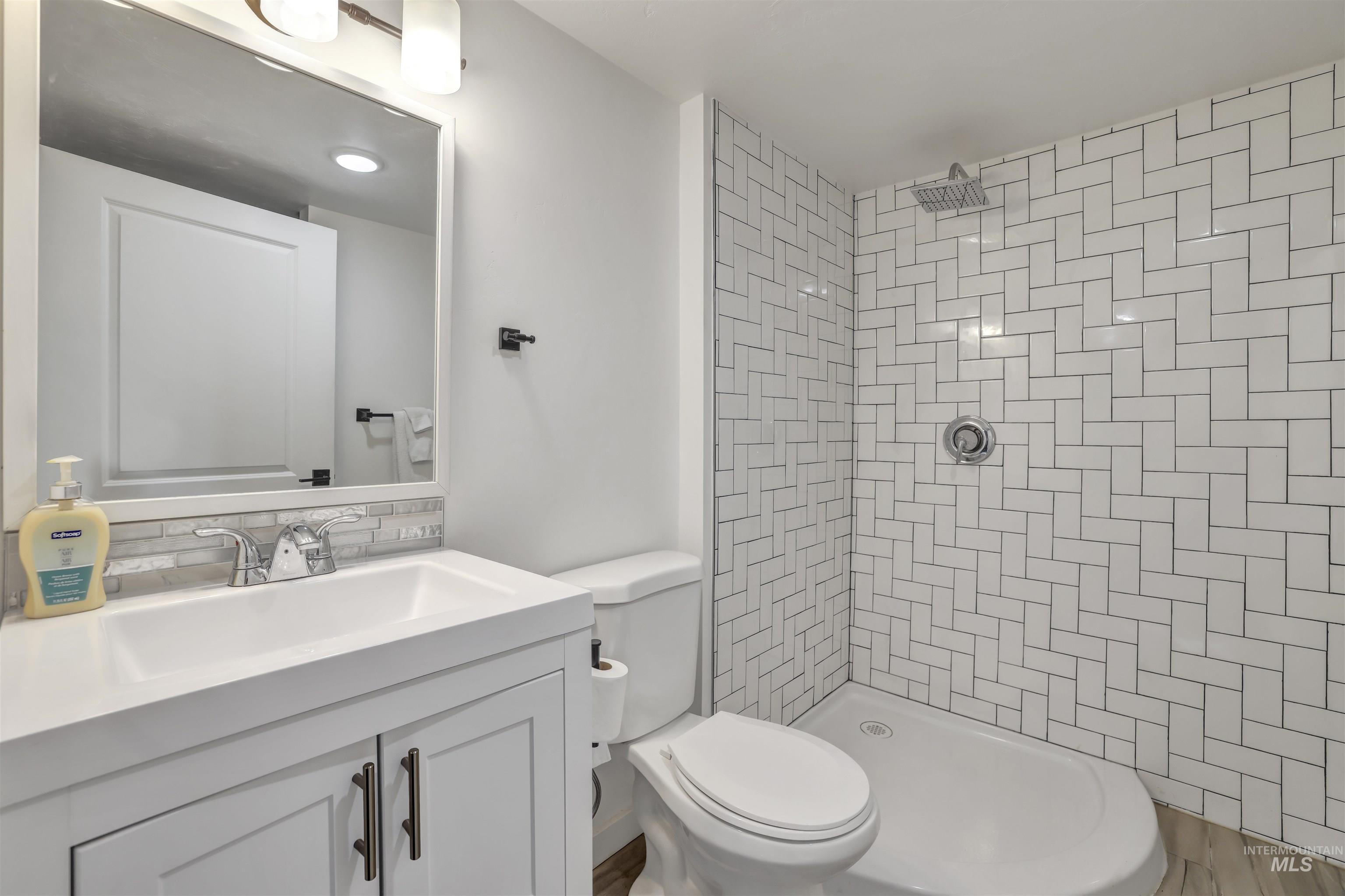 1930 Poplar Ave. Property Photo 11