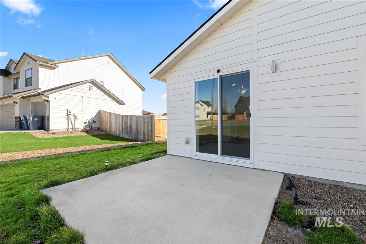 900 Sw Lago St Property Photo 36