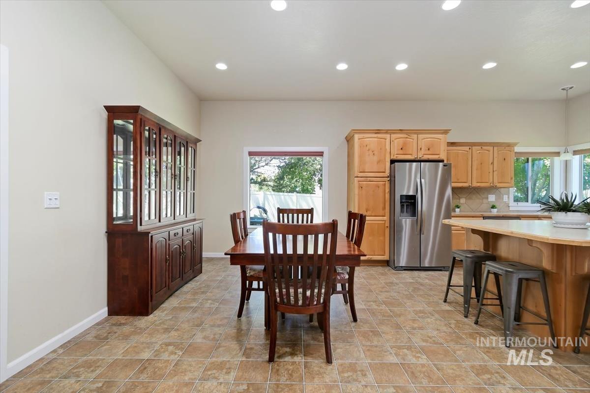 420 Rothbury Dr. Property Photo 8