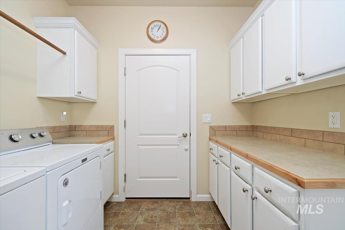 420 Rothbury Dr. Property Photo 27
