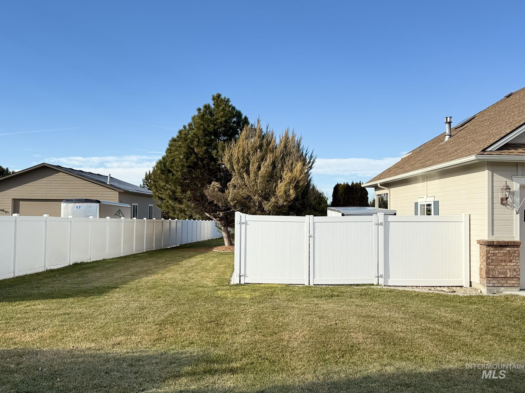 15697 Cupid Dr. Property Photo 5
