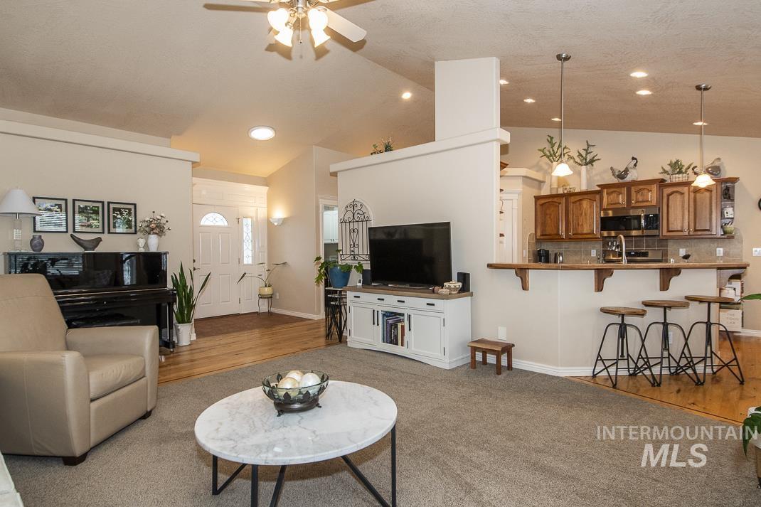 15697 Cupid Dr. Property Photo 6