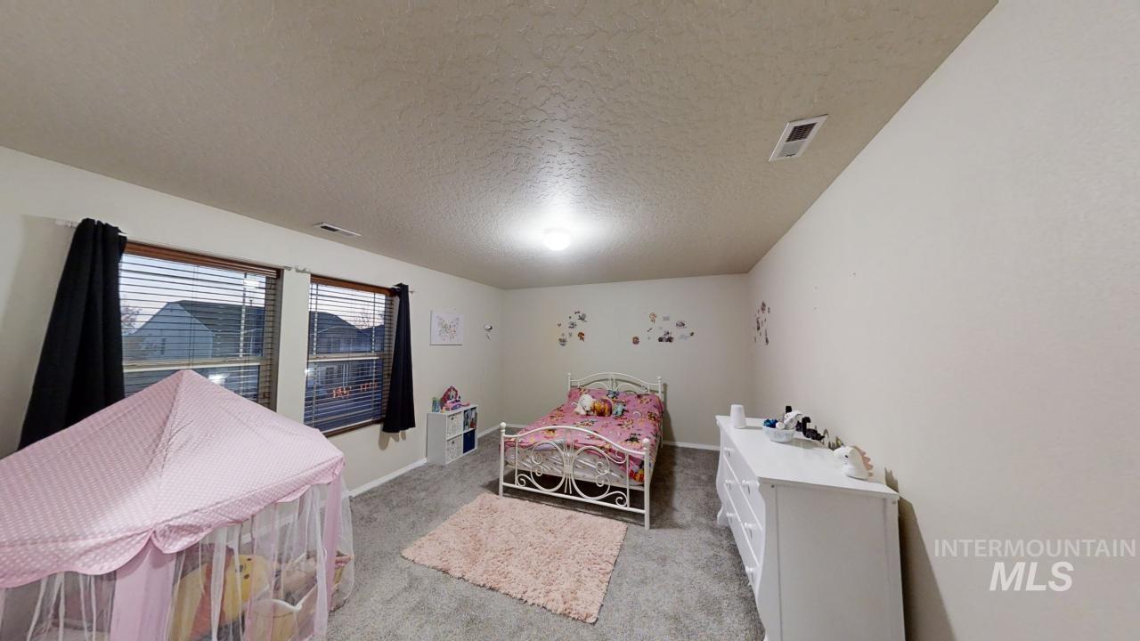 12880 Adelaide St Property Photo 25
