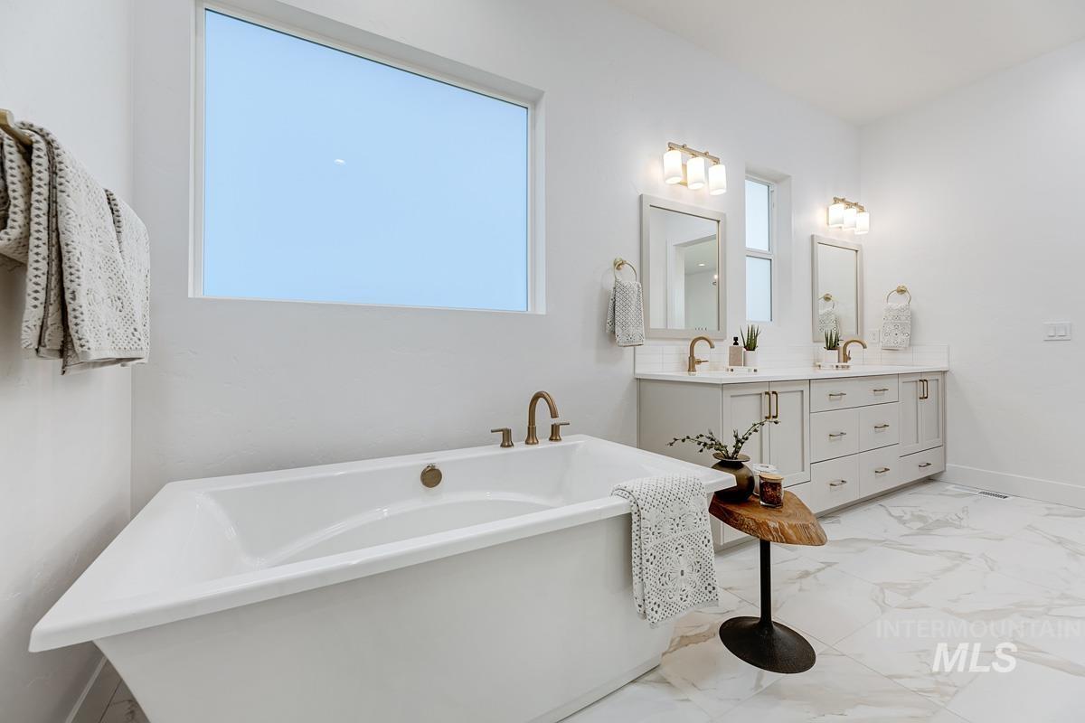 14321 N Hornbill Way Property Photo 17