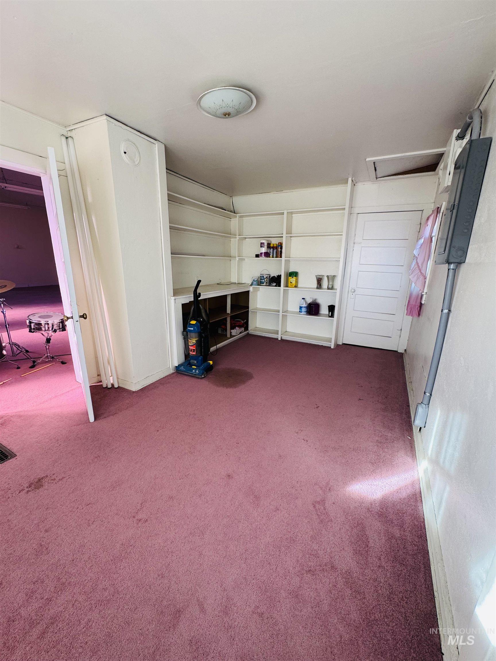 261 Sw 3rd Ave Property Photo 3