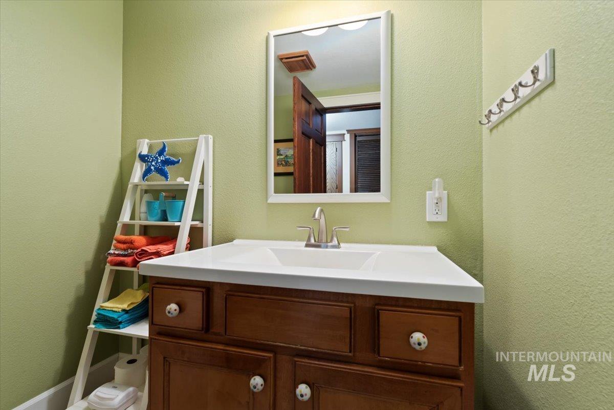 6926 Highway 44 Property Photo 18