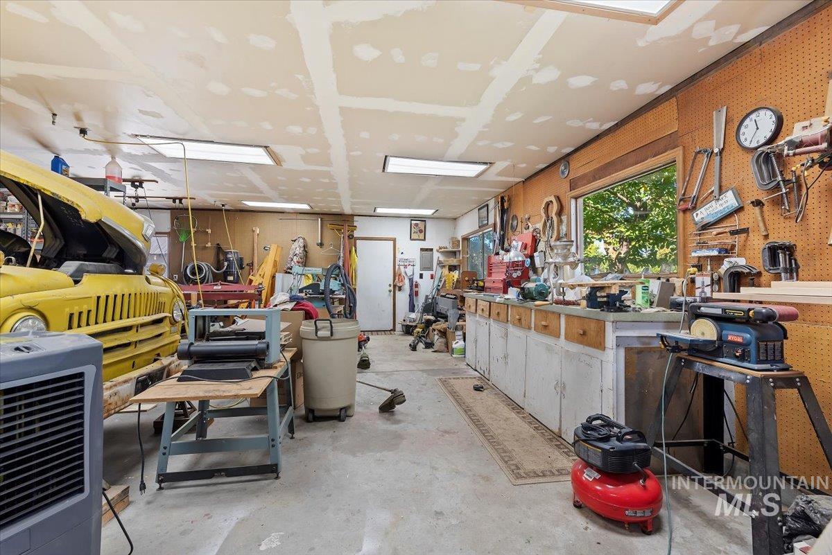 6926 Highway 44 Property Photo 28