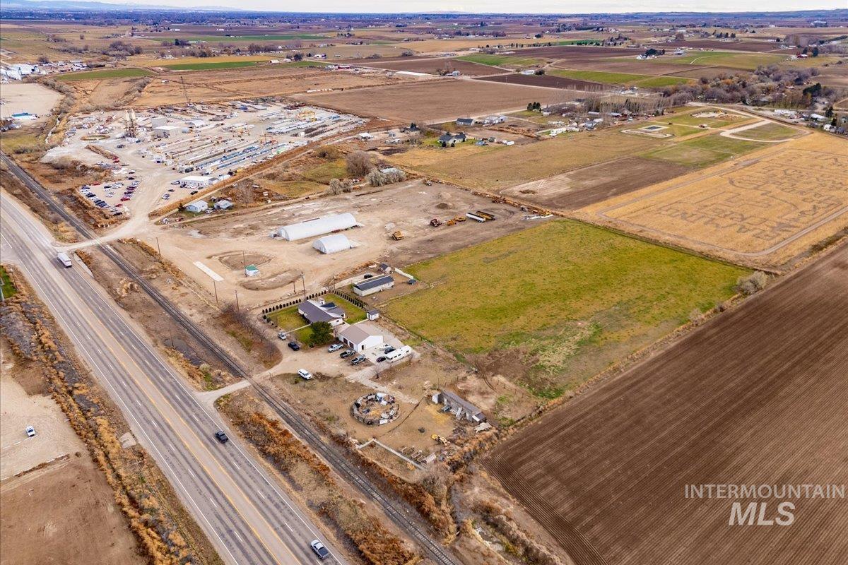 20201 Simplot Blvd Property Photo 7