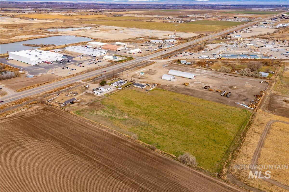 20201 Simplot Blvd Property Photo 13