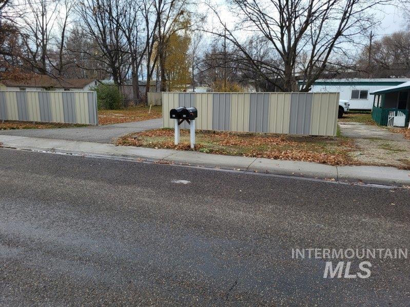 125 1st St N Property Photo 4