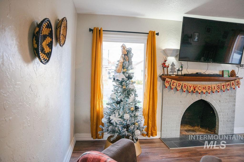 1324 11th Avenue Property Photo 3