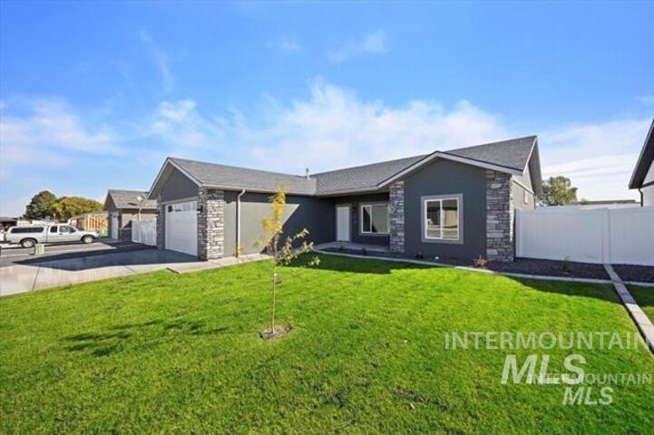 1445 Zephlyn St. Property Photo 1
