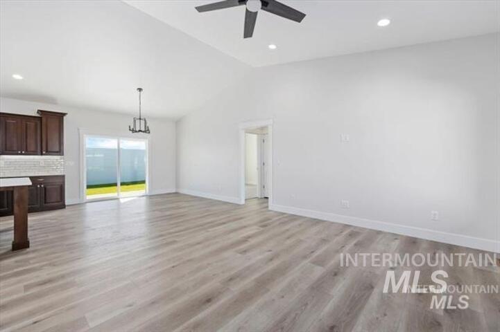 1445 Zephlyn St. Property Photo 6