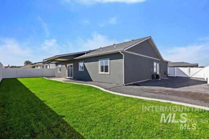1445 Zephlyn St. Property Photo 32