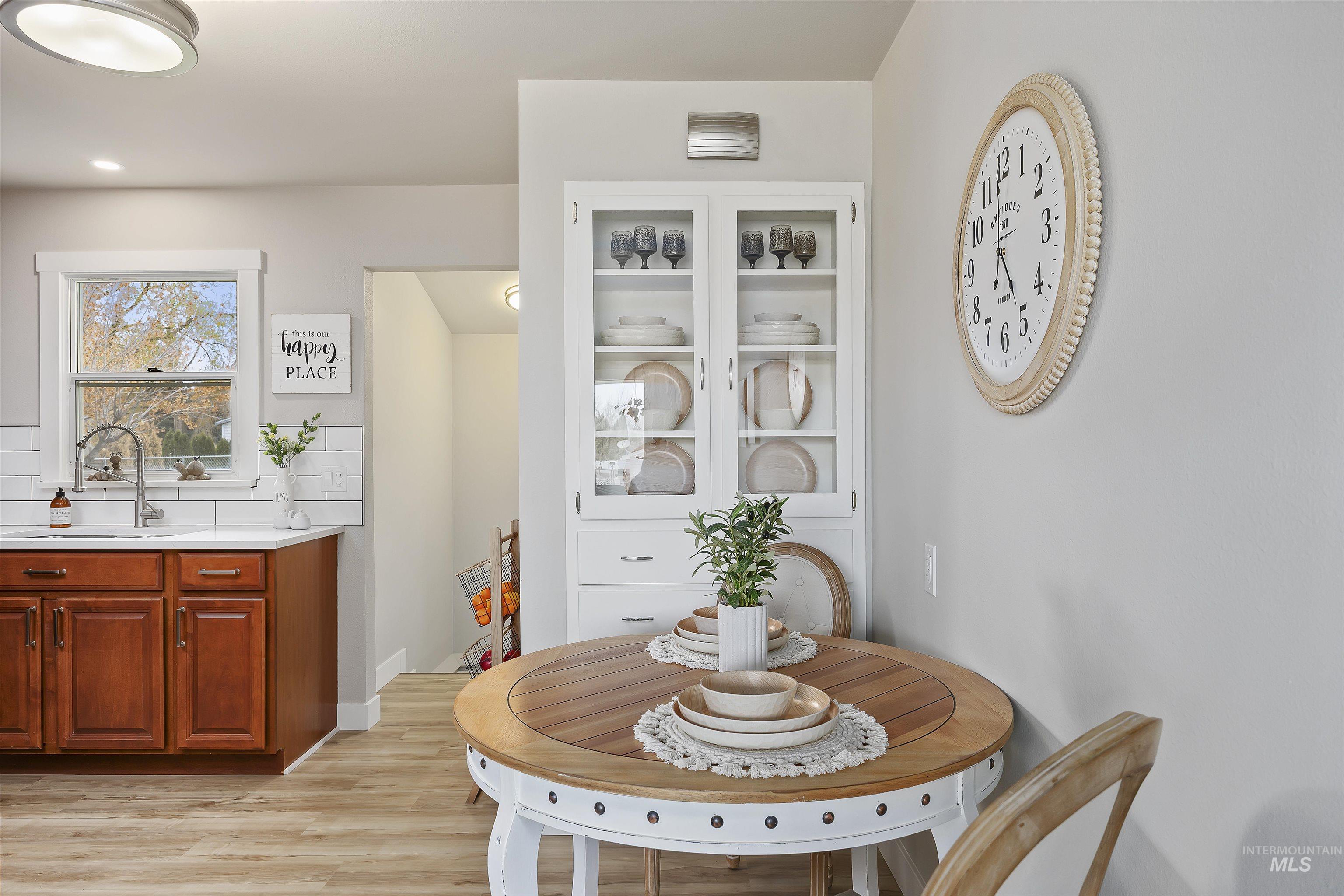 489 W Borah Ave Property Photo 10