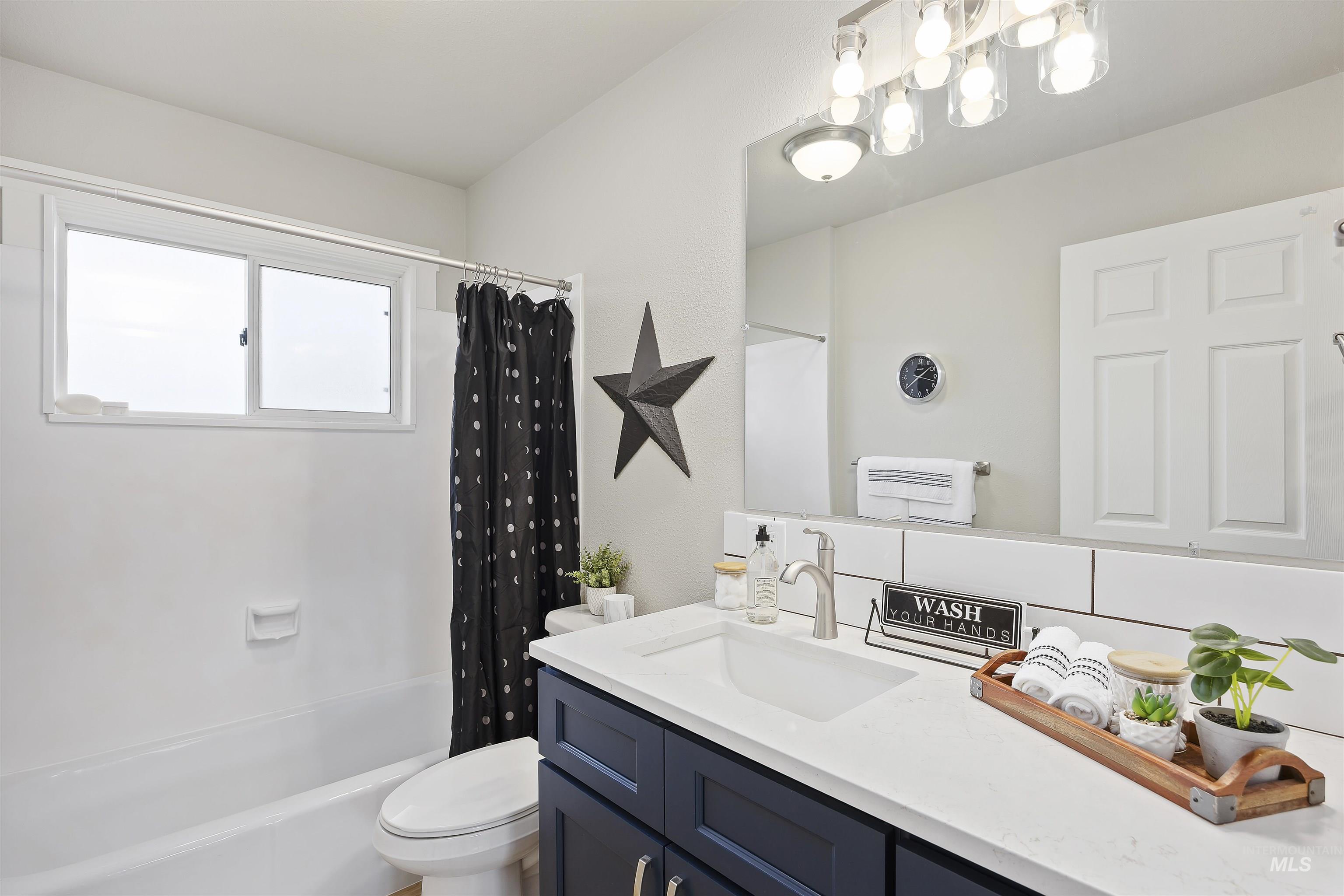 489 W Borah Ave Property Photo 19