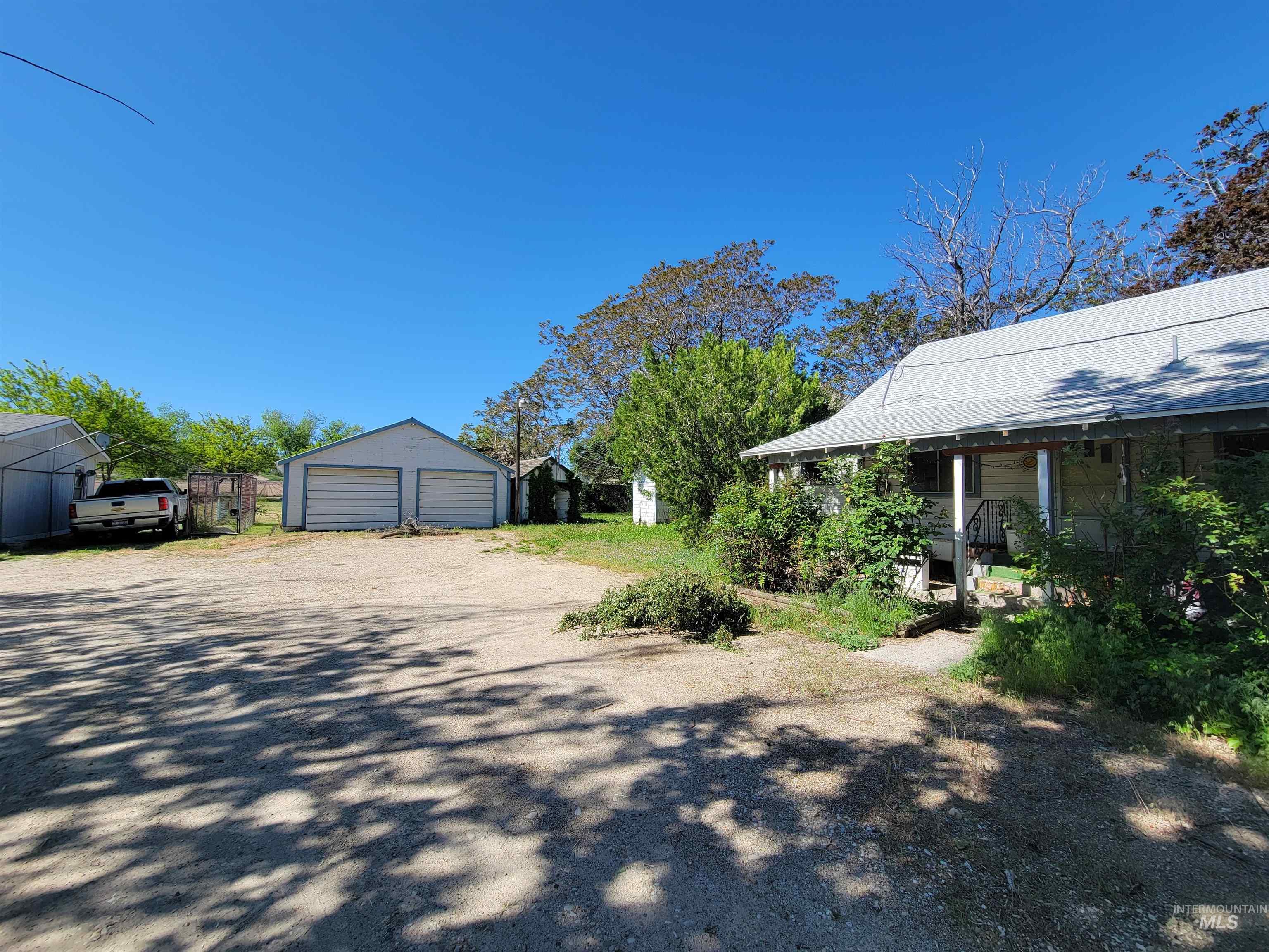13347 Locust Ln Property Photo 6